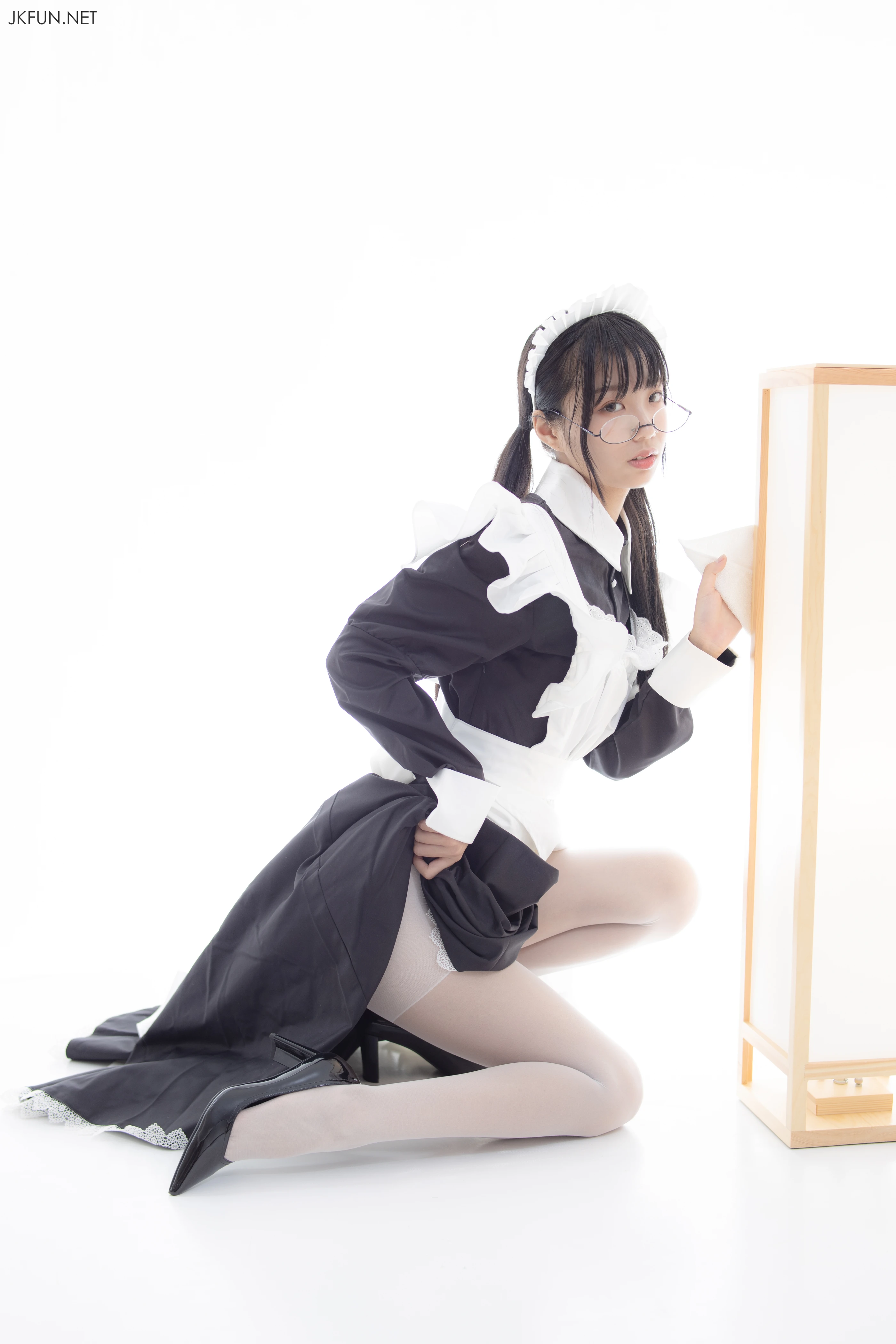 森萝财团 [JKFUN-017] 眼镜白丝女仆 [127P 1V]插图7